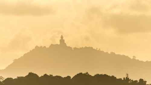 Welcher Zusammenhang besteht zwischen Heimsuchung und Karma