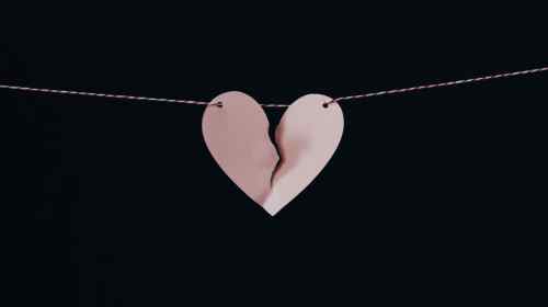 Warum führt ein gebrochenes Herz manchmal zur Heimsuchung 